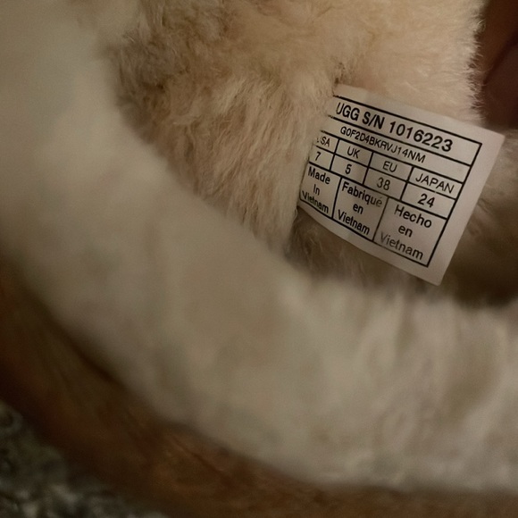 ugg boots - Picture 6 of 6